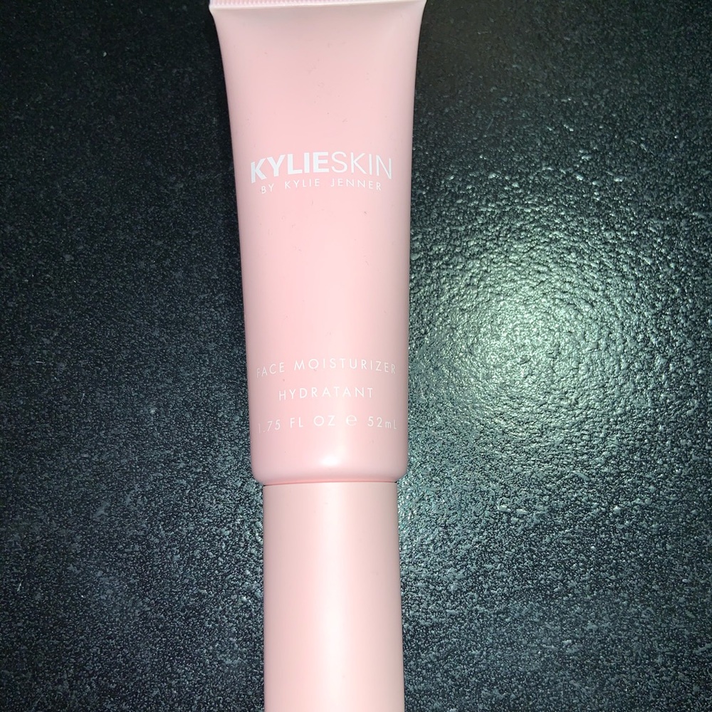 KYLIE SKIN - Face Moisturizer